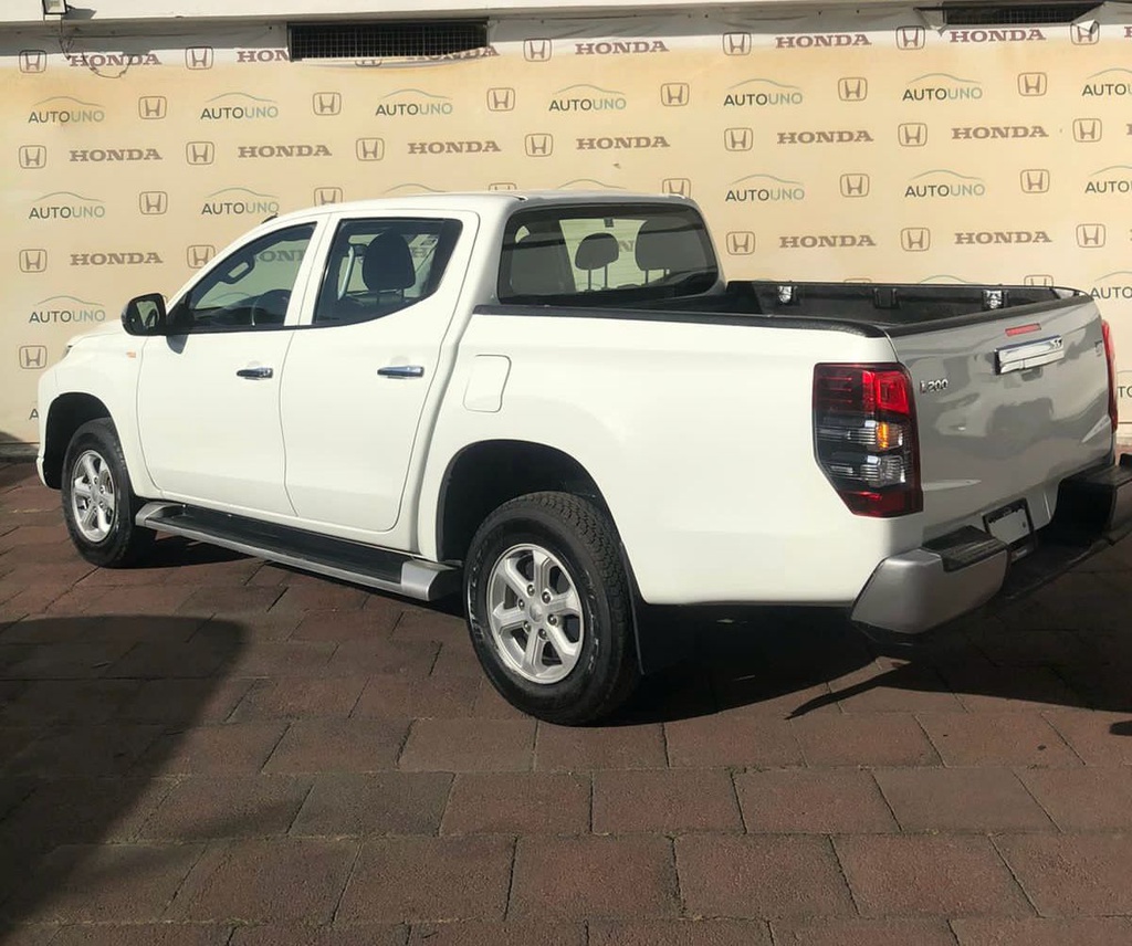 Mitsubishi L200