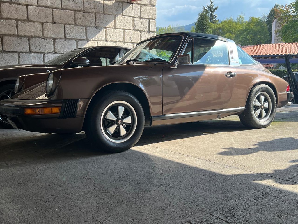 Porsche 911s