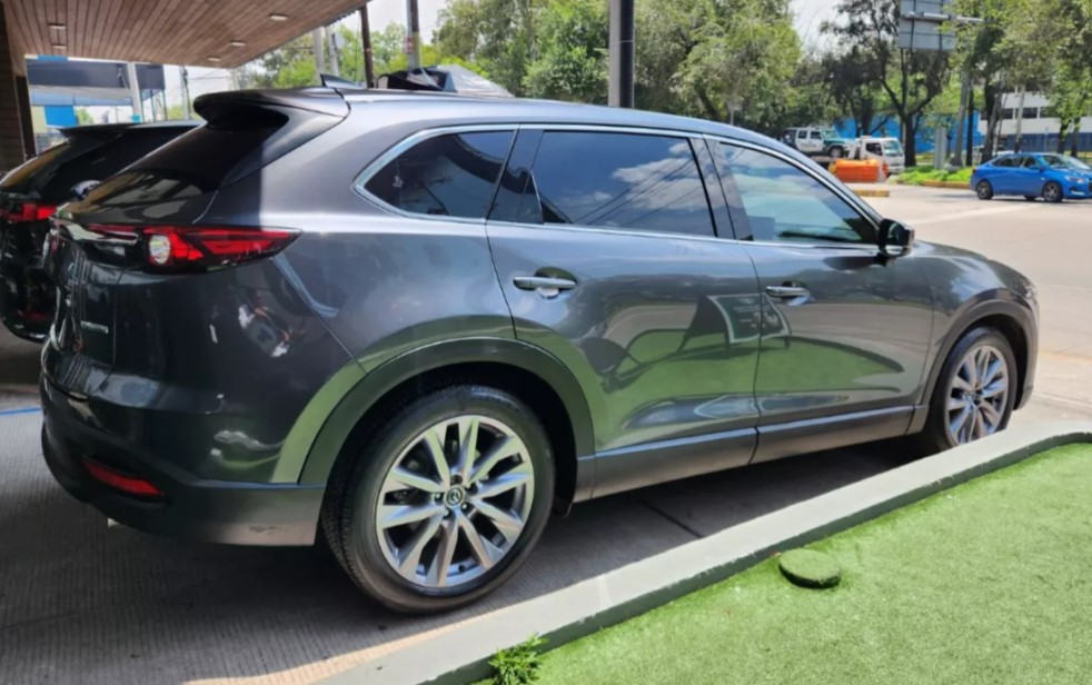 Mazda CX-9