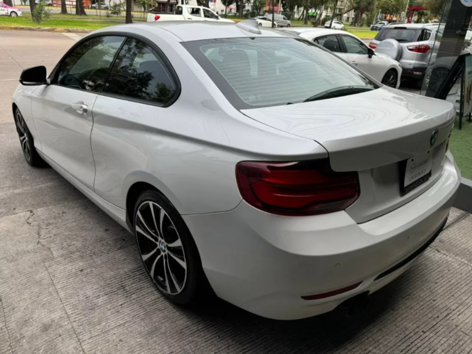 BMW 220 i