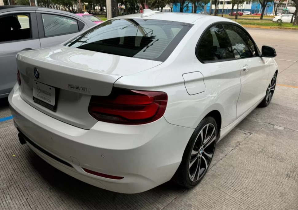 BMW 220 i