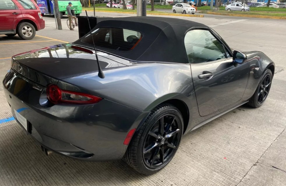 Mazda MX-5