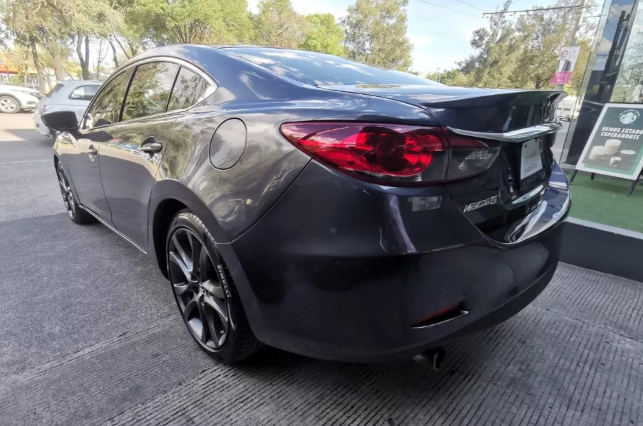 Mazda 6